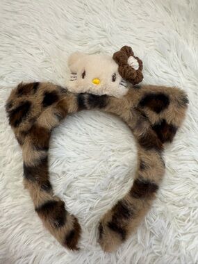 Hello Kitty Leopard Faux Fur Headband in Beige and Brown